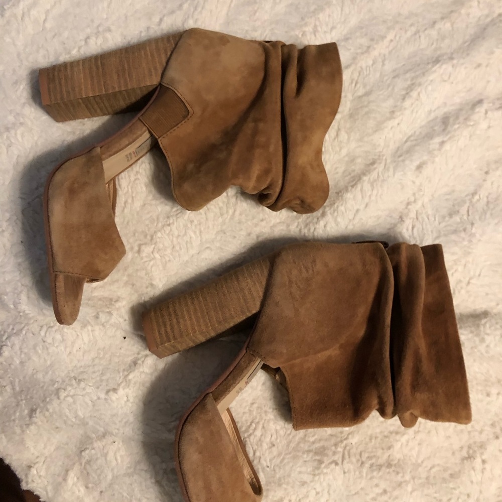 Kristin Cav heels